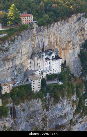 Wallfahrtsort Madonna della Corona, Bezirk Verona, Veneto, Italien Stockfoto