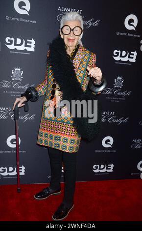 New York City, Usa. Mai 2018. Iris Apfel besuchte die New Yorker Premiere von „Always at the Carlyle“ am 8. Mai 2018 im Paris Theatre in New York City, NY, USA. Foto: Dennis Van Tine/ABACAPRESS.COM Credit: Abaca Press/Alamy Live News Stockfoto