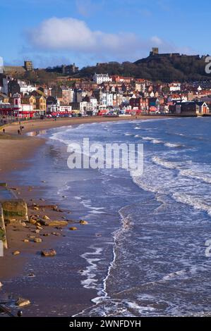 Scarborough South Bay Beach bei Flut am frühen Morgen Stockfoto