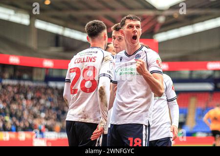 Während des Spiels der Sky Bet League 1 zwischen Bolton Wanderers und Cambridge United im Toughsheet Stadium, Bolton am Samstag, den 2. März 2024. (Foto: Mike Morese | MI News) Credit: MI News & Sport /Alamy Live News Stockfoto