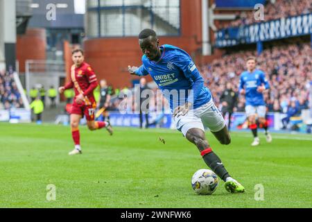 Glasgow, Großbritannien. März 2024. Rangers FC spielt Motherwell FC im Ibrox Stadium in Glasgow, Schottland, Großbritannien in einem Spiel der schottischen Premiership. Die Rangers sind derzeit 2 Punkte von ihrem nächsten Konkurrenten, Celtic, entfernt, sodass ein Sieg für sie von entscheidender Bedeutung ist, um ihre Position in der Liga zu halten. Motherwell ist der 8. Platz in der Liga. Quelle: Findlay/Alamy Live News Stockfoto