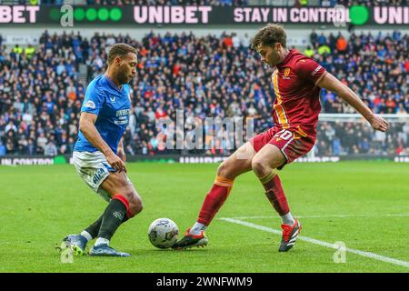 Glasgow, Großbritannien. März 2024. Rangers FC spielt Motherwell FC im Ibrox Stadium in Glasgow, Schottland, Großbritannien in einem Spiel der schottischen Premiership. Die Rangers sind derzeit 2 Punkte von ihrem nächsten Konkurrenten, Celtic, entfernt, sodass ein Sieg für sie von entscheidender Bedeutung ist, um ihre Position in der Liga zu halten. Motherwell ist der 8. Platz in der Liga. Quelle: Findlay/Alamy Live News Stockfoto