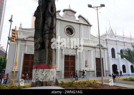 Caracas, Venezuela - 08. Mai 2014 - Blick auf die Innenstadt, Caracas, Venezuela, mit Menschen zu Fuß Stockfoto