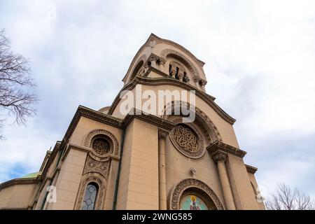 Die Kirche St.. Alexander Newski ist eine serbisch-orthodoxe Kirche in Belgrad. Es wurde 1877 im Stil der Morava-Schule erbaut. Stockfoto