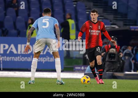 Christian Pulisic aus Mailand kontrolliert den Ball während des Fußballspiels der Serie A SS Lazio gegen AC Milan im Stadio Olimpico am 1. März 2024 in Rom. Stockfoto