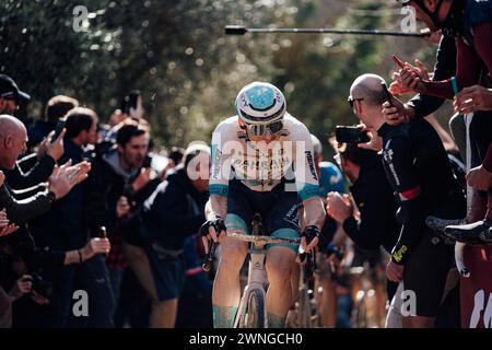 Siena, Italien. März 2024. Bild von Zac Williams/SWpix.com - 03/03/2024 - Radfahren - 2024 Strade Bianche - Matej Mohoric, Bahrain siegreich. Quelle: SWpix/Alamy Live News Stockfoto