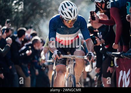 Siena, Italien. März 2024. Bild von Zac Williams/SWpix.com - 03/03/2024 - Radfahren - 2024 Strade Bianche - Valentin Madous, Groupama FDJ. Quelle: SWpix/Alamy Live News Stockfoto