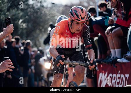 Siena, Italien. März 2024. Foto: Zac Williams/SWpix.com - 03/03/2024 - Radfahren - 2024 Strade Bianche - Magnus Sheffield, Ineos Grenadiers. Quelle: SWpix/Alamy Live News Stockfoto