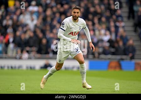 London, Großbritannien. März 2024. Rodrigo Bentancur von Tottenham Hotspur während des Spiels Spurs vs Crystal Palace, Premier League im Tottenham Hotspur Stadium London. Dieses Bild ist NUR für REDAKTIONELLE ZWECKE bestimmt. Für jede andere Verwendung ist eine Lizenz von Football DataCo erforderlich. Quelle: MARTIN DALTON/Alamy Live News Stockfoto