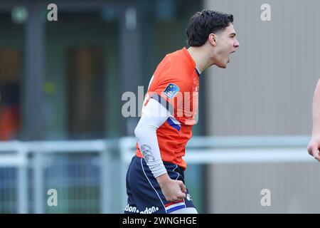 AMSTERDAM, NIEDERLANDE - 02. MÄRZ: Trim by sein Debüter Maxime van Hilst, Spieler des RFC Cardiff, traf sich während der internationalen Rugby-Europameisterschaft mA Stockfoto