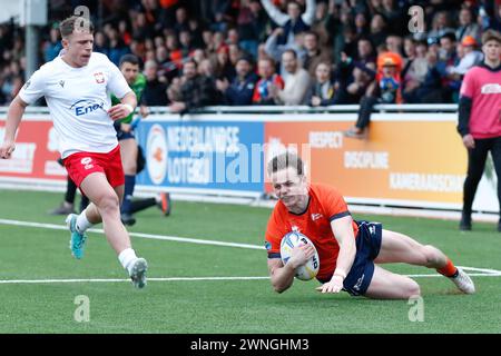 AMSTERDAM, NIEDERLANDE - 2. MÄRZ: Versuchen Sie Siem Noorman Spieler von Haagsche RC während des internationalen Rugby-Europameisterschaftsspiels zwischen den Nether Stockfoto