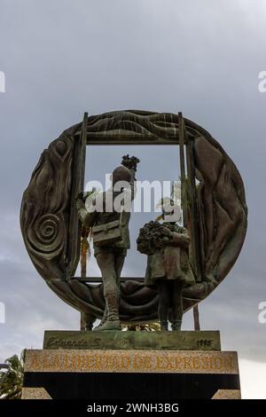 Escultura a a la libertad de expresión de Salvador Dalí en la Avenida del Mar, Convertida en museo al aire libre. Marbella, España Stockfoto