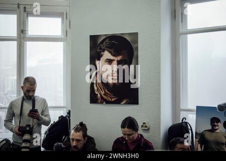 Kiew, Ukraine. Februar 2024. Adrien Vautier/Le Pictorium - Porträt der Ukrainisch - 10/02/2024 - Ukraine/Kiew - Porträt von Dmytro -da Vinci- Kotsioubailo, ehemaliger Befehlshaber des Wolfsbataillons innerhalb der 67. Mechanisierten Brigade. Dmytro starb während der Schlacht bei Bakhmut im März 2023. Kiew, 10. Februar 2024. Quelle: LE PICTORIUM/Alamy Live News Stockfoto