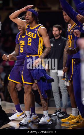 Nashville, Tennessee, USA. März 2024. Die LSU-Mannschaftsbank reagiert nach einem Spiel in Nashville gegen Vanderbilt. (Kreditbild: © Camden Hall/ZUMA Press Wire) NUR REDAKTIONELLE VERWENDUNG! Nicht für kommerzielle ZWECKE! Stockfoto