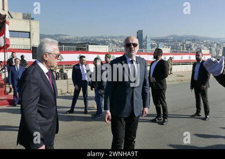 Beirut, Libanon. März 2024. General Raymond Khattar (links) und Minister für Inneres und Gemeinden Bassam Mawlawi (rechts), die am 1. März 2024 beim Internationalen Tag der Zivilverteidigung in Beirut (Libanon) gesehen wurden. (Foto: Elisa Gestri/SIPA USA) Credit: SIPA USA/Alamy Live News Stockfoto