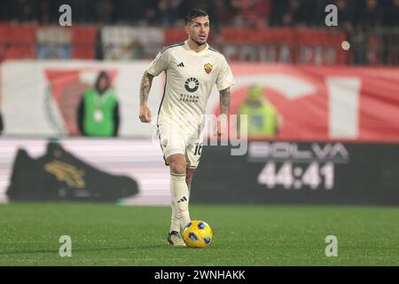 Monza, Italien. März 2024. Leandro Paredes von AS Roma während des Spiels der Serie A im U-Power Stadium in Monza. Der Bildnachweis sollte lauten: Jonathan Moscrop/Sportimage Credit: Sportimage Ltd/Alamy Live News Stockfoto