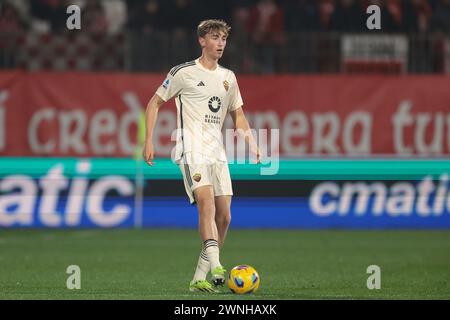 Monza, Italien. März 2024. Dean Huijsen von AS Roma während des Spiels der Serie A im U-Power Stadium in Monza. Der Bildnachweis sollte lauten: Jonathan Moscrop/Sportimage Credit: Sportimage Ltd/Alamy Live News Stockfoto