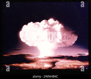 Projekt 21 - Operation Ivy (Enewetak/Bikini) Detonation: Mike Cloud, Luftaufnahme. Fotos von atmosphärischen Nukleartests auf Pacific Island Testgelände, 1946 - 1962 Stockfoto