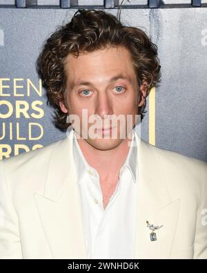 LOS ANGELES, KALIFORNIEN - 24. FEBRUAR: Jeremy Allen White nimmt am 30. Februar an den jährlichen Screen Actors Guild Awards im Shrine Auditorium und in der Expo Hall Teil Stockfoto