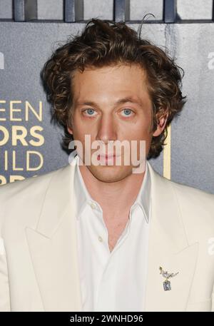 LOS ANGELES, KALIFORNIEN - 24. FEBRUAR: Jeremy Allen White nimmt am 30. Februar an den jährlichen Screen Actors Guild Awards im Shrine Auditorium und in der Expo Hall Teil Stockfoto