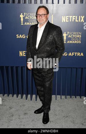 LOS ANGELES, KALIFORNIEN – 24. FEBRUAR: Stephen Root nimmt am 30. Jährlichen Screen Actors Guild Awards im Shrine Auditorium und in der Expo Hall Teil Stockfoto