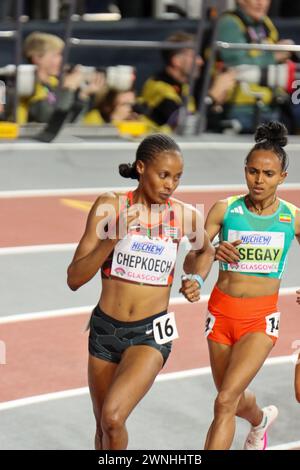 Glasgow, Großbritannien. März 2024. Emirates Arena, Glasgow, Schottland - Samstag, den 2. März: Beatrice CHEPKOECH (Kenia - KEN) tritt am Samstag, den 2. März 2024, im 3000-Meter-Finale während der Leichtathletik-Hallenweltmeisterschaften Glasgow 2024 in der Emirates Arena an (Claire Jeffrey/SPP) Credit: SPP Sport Press Photo. /Alamy Live News Stockfoto