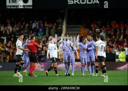 Luka Modric von Real Madrid, Antonio Rudiger von Real Madrid, Jude Bellingham von Real Madrid, Hugo Duro Valencia CF, Hugo Guillamon von Valencia CF in ac Stockfoto
