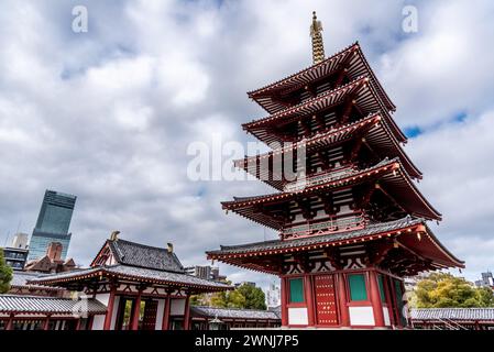 Shitennoji ältester buddhistischer Tempel Japans, der 593 vom Prinzen Shotoku Taishi in Osaka Kansai gegründet wurde Stockfoto