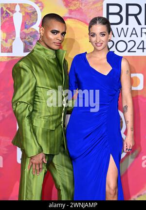 London, Großbritannien. März 2024. Layton Williams und Harriet Rose kommen bei den Brit Awards 2024 in der O2 Arena in Greenwich an. Quelle: Doug Peters/EMPICS/Alamy Live News Stockfoto