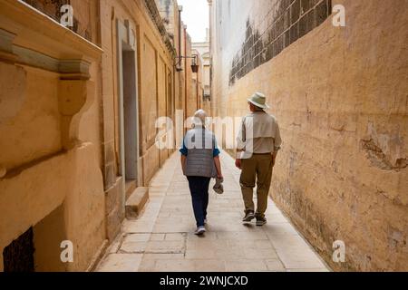 Fußgängergasse in der Altstadt von Mdina - Malta Stockfoto