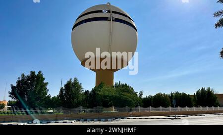 Buraydah Stadt Al-Qassim, Saudi-Arabien , 29. April 2024, Buraidah Wasserturm König im Khalid Park Stockfoto