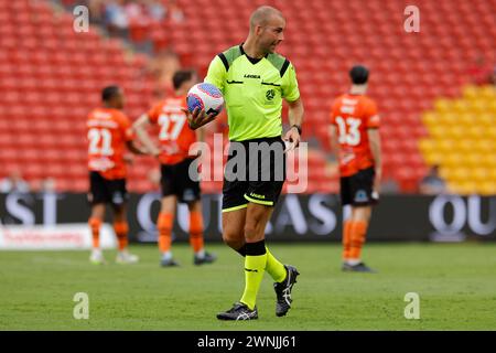 Brisbane, Australien, 3. März 2024: Match Official Daniel Elder während der Isuzu Ute Ein League-Spiel zwischen Brisbane Roar und Melbourne Victory FC im Suncorp Stadium (Promediapix/SPP) Credit: SPP Sport Press Photo. /Alamy Live News Stockfoto