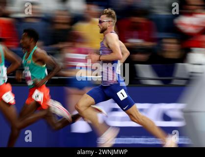 Glasgow, Großbritannien. März 2024. Josh Kerr aus Großbritannien tritt beim 3000-Meter-Finale der Männer bei den Leichtathletik-Hallenweltmeisterschaften 2024 in Glasgow, Großbritannien, am 2. März 2024 an. Quelle: Li Ying/Xinhua/Alamy Live News Stockfoto
