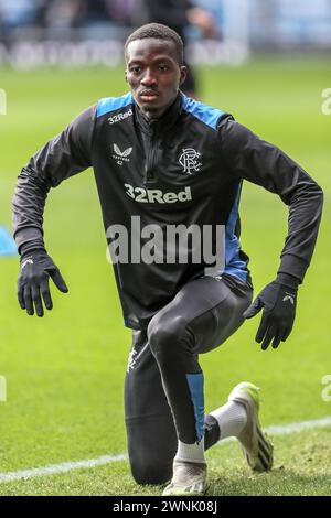 MOHAMED DIOMANDE, professioneller Fußballspieler, spielt für den Rangers FC. Bild, das während eines Trainings und einer Aufwärmsitzung im Ibrox-Stadion in Glasgow aufgenommen wurde, Stockfoto