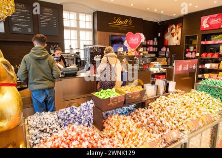 Lindt Schokoladengeschäft, Wien, Österreich, Europa. Stockfoto