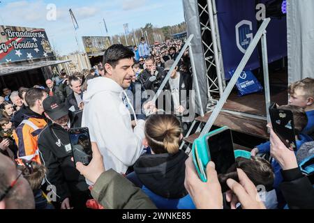 Genk, Belgien. März 2024. Der ehemalige Genk-Torhüter Thibaut Courtois kommt am Sonntag, den 3. März 2024, in Genk zu einem Fußballspiel zwischen dem KRC Genk und dem Club Brügge. Der Saison 2023-2024 der ersten Liga der „Jupiler Pro League“ der belgischen Meisterschaft. BELGA FOTO BRUNO FAHY Credit: Belga News Agency/Alamy Live News Stockfoto