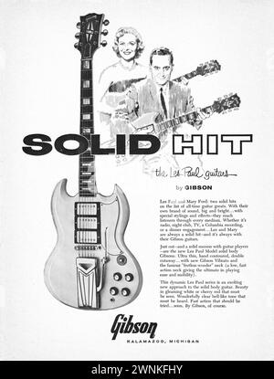 Eine Anzeige für Les Paul Model Gibson E-Gitarren mit Skizzen von Les und seiner Frau Mary Ford. Aus einem Musikmagazin von 1961. Stockfoto