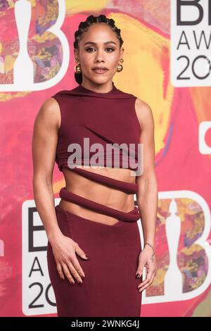 London, Großbritannien. Alex Scott fotografierte die Teilnahme an den BRITS Awards in der O2 Arena am 2. März 2024 . Bild von Julie Edwards/Alamy Live News Stockfoto