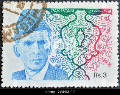 Gestempelte Briefmarke, gedruckt von Pakistan, die Porträt von Mohammad Ali Jinnah zeigt, um 1994. Stockfoto