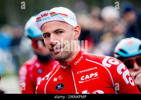 Les Mureaux, Frankreich. März 2024. Der belgische Victor Campenaerts von Lotto Dstny wird auf der ersten Etappe des 8-tägigen Radrennens Paris-Nizza gesehen, von und nach Les Mureaux (157 km), Sonntag, den 03. März 2024. BELGA FOTO JASPER JACOBS Credit: Belga News Agency/Alamy Live News Stockfoto