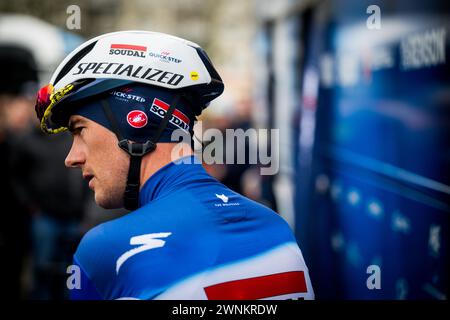 Les Mureaux, Frankreich. März 2024. Der belgische Yves Lampaert von Soudal Quick-Step, aufgenommen am Beginn der ersten Etappe des 8-tägigen Radrennens Paris-Nizza, von und nach Les Mureaux (157 km), Sonntag, den 03. März 2024. BELGA FOTO JASPER JACOBS Credit: Belga News Agency/Alamy Live News Stockfoto