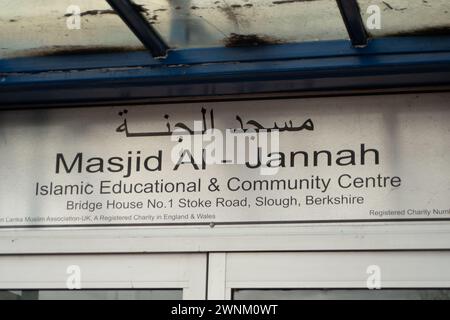 Slough, Berkshire, Großbritannien. März 2024. Das Masjid Al - Jannah Islamic Educational & Community Centre in Slough, Berkshire. Quelle: DeLeLifeZ/Alamy Stockfoto