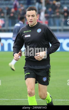 Empoli, Italien. März 2024. Foto Michele Nucci/LaPresse 3 Marzo 2024, Empoli, Italia Sport, calcio. Empoli fc vs. Cagliari Calcio - Campionato di calcio Serie A TIM 2023/2024 - stadio Carlo Castellani Nella Foto: l'Arbitro sig. Antonio Rapuano Foto: Michele Nucci/LaPresse 03. März 2024, Empoli, Italien. Sport, Fußball. Empoli fc vs. Cagliari Calcio - italienische Fußballmeisterschaft Liga A TIM 2023/2024 - Carlo Castellani Stadion auf dem Bild: Der Schiedsrichter mr. Antonio Rapuano Credit: LaPresse/Alamy Live News Stockfoto