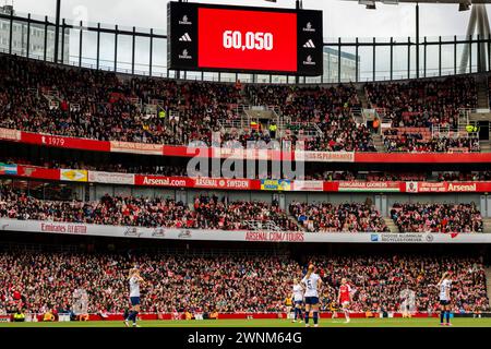 London, Großbritannien. März 2024. London, England, 03. März 2024: Anzahl der Besucher, die während des Spiels der Barclays FA Womens Super League zwischen Arsenal und Tottenham Hotspur im Emirates Stadium in London gezeigt wurden. (Pedro Porru/SPP) Credit: SPP Sport Press Photo. /Alamy Live News Stockfoto