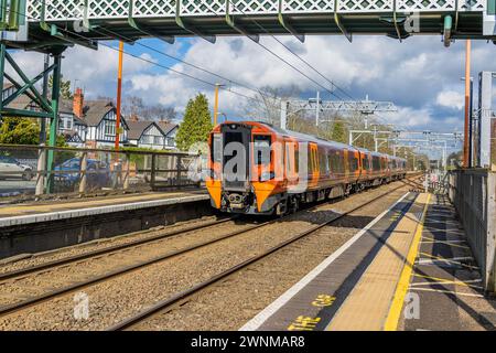 Der Bahnhof elektrifizierte barnt Green West midlands england großbritannien Stockfoto