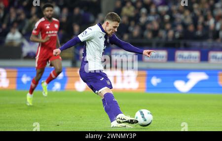 Brüssel, Belgien März 2024. Thorgan Hazard von Anderlecht erzielte das Tor 1-0 während eines Fußballspiels zwischen RSC Anderlecht und KAS Eupen am Sonntag, den 03. März 2024 in Brüssel, am 28. Tag der ersten Liga der Jupiler Pro League 2023-2024. BELGA PHOTO VIRGINIE LEFOUR Credit: Belga News Agency/Alamy Live News Stockfoto