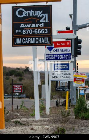 SAN DIEGO, CA, 25. Februar 2006: Häuser sind länger auf dem Markt, da der Immobilienboom des Landes an Orten wie dem einst brodelnden San langsamer wird Stockfoto