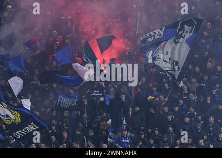 Bergamo, Italien, 3. März 2024. Atalanta-Fans während des Fußballspiels der Serie A zwischen Atalanta und Bologna im Gewiss-Stadion am 3. März 2024 in Bergamo, Italien. Quelle: Stefano Nicoli/Speed Media/Alamy Live News Stockfoto