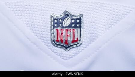 21. Februar 2024 Ocala, Florida das Logo der Marke NFL National Football League, das auf weißem Hintergrund isoliert ist. Abzeichen, wie auf allen zu sehen Stockfoto