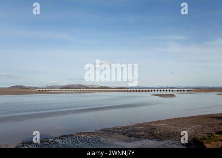 Arnside-Viadukt über die Flussmündung des Kent, Cumbria, Großbritannien Stockfoto